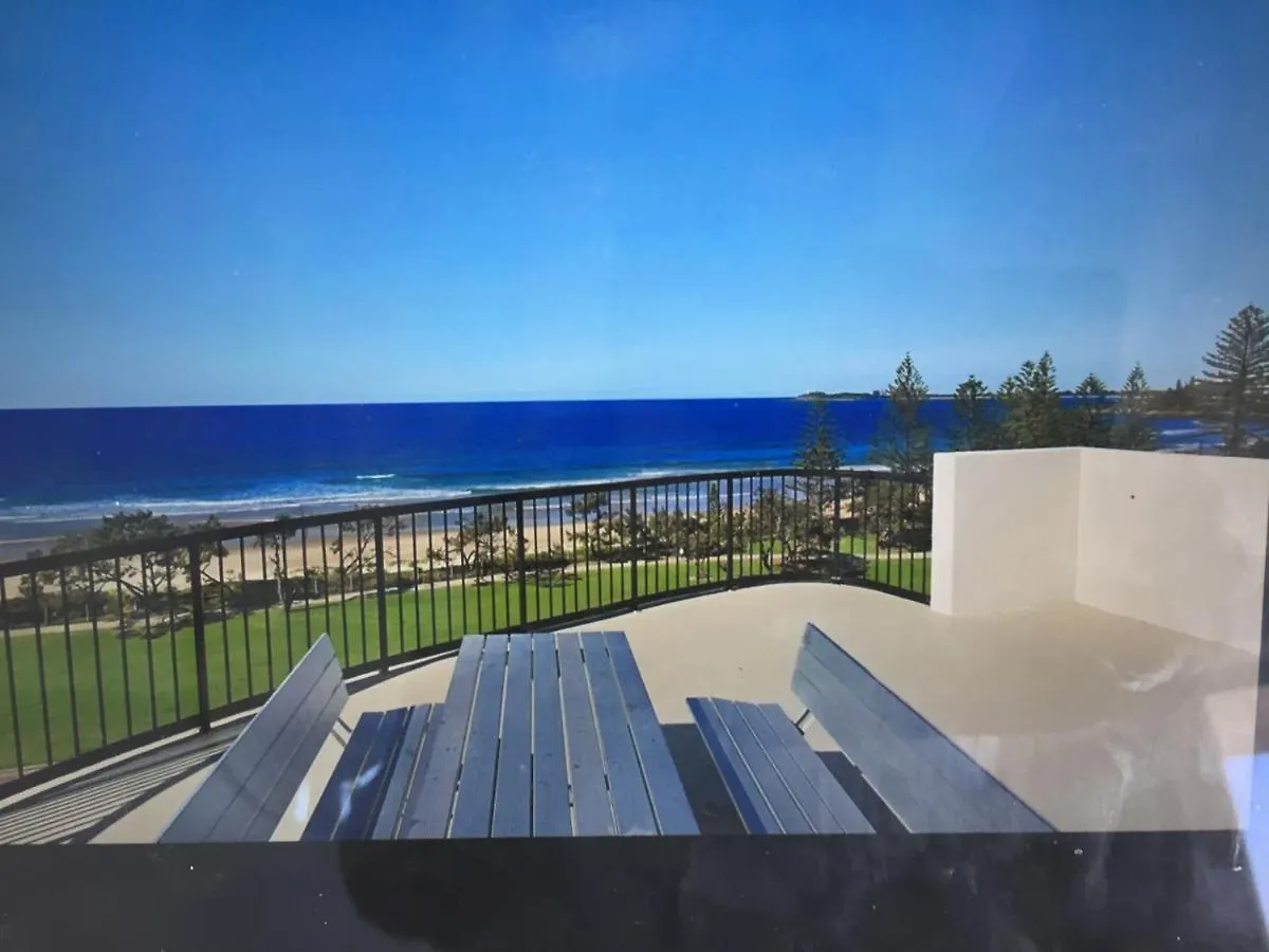 Absolute Beachfront Penthouse With Exclusive Rooftop Alexandra Headland