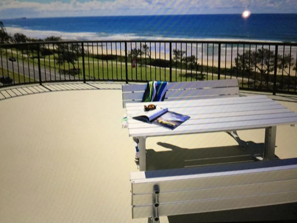 Absolute Beachfront Penthouse With Exclusive Rooftop Alexandra Headland