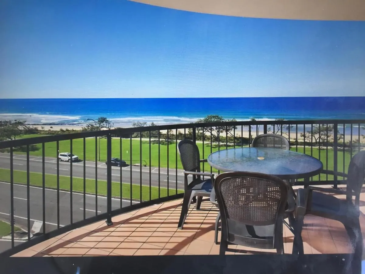 Absolute Beachfront Penthouse With Exclusive Rooftop Alexandra Headland